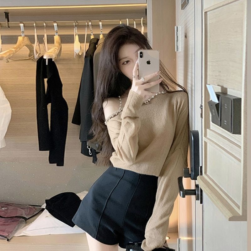 New fall fashion style beaded off-the-shoulder knitted top