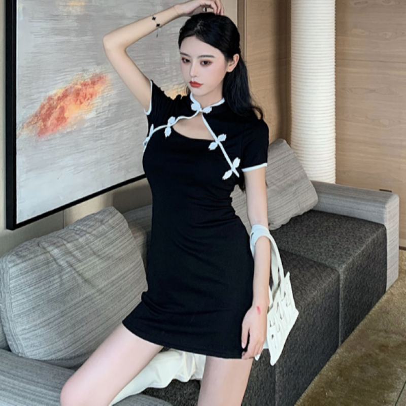 Đầm Sườn Xám Cách Tân Ôm Dáng Quyến Rũ Dành Cho Nữ