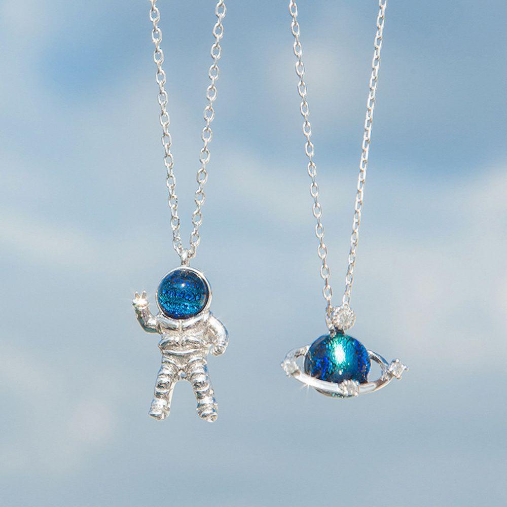 Vòng cổ Mặt Hình Phi Hành Gia Thời Trang Cho Cặp Đôi