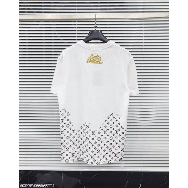 Áo T-Shirt L.V Trái Tim Thêu Cao Cấp Hoạ Tiết Trẻ Trung
