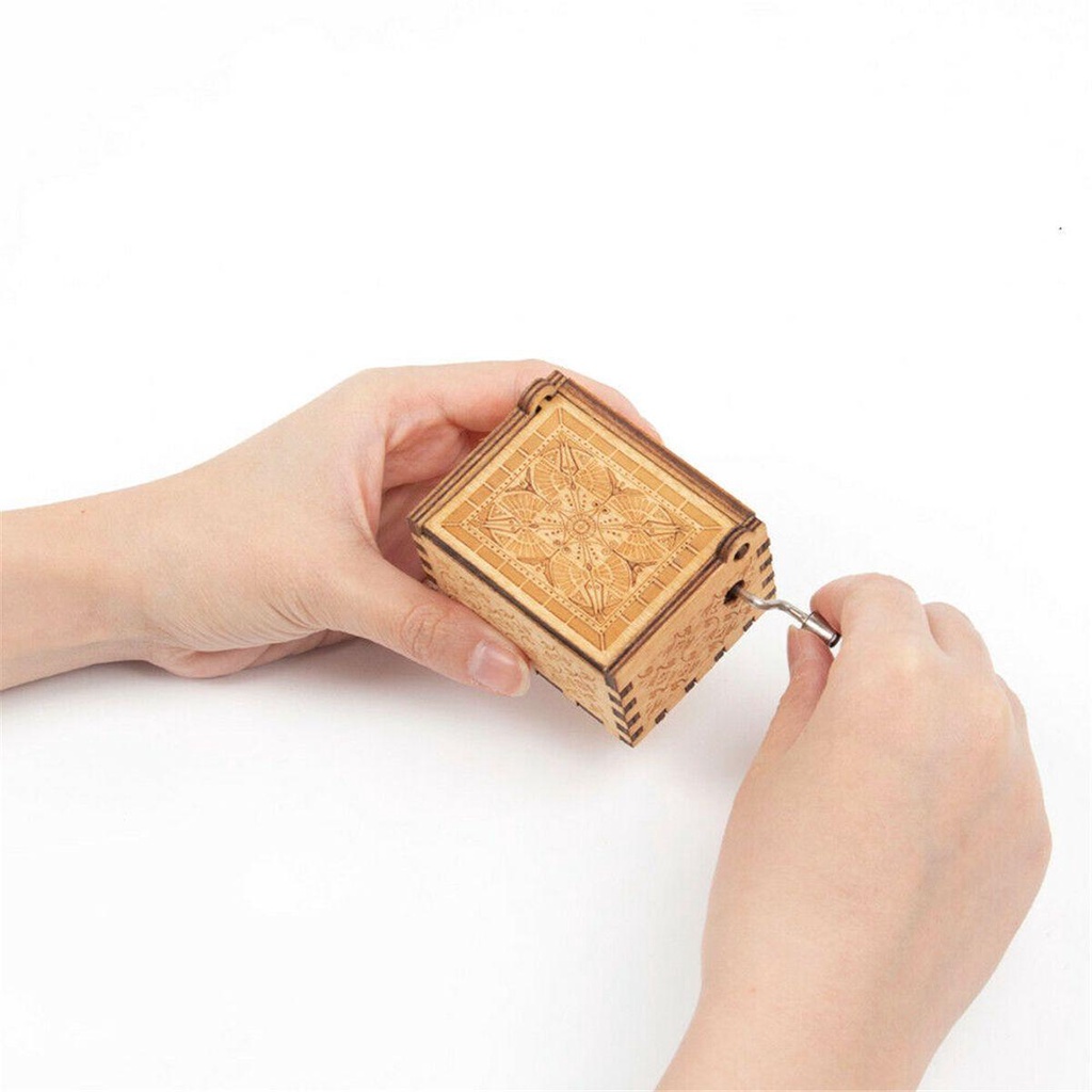Hộp Nhạc Gỗ Khắc Họa Tiết Cổ Điển Dùng Làm Quà Tặng