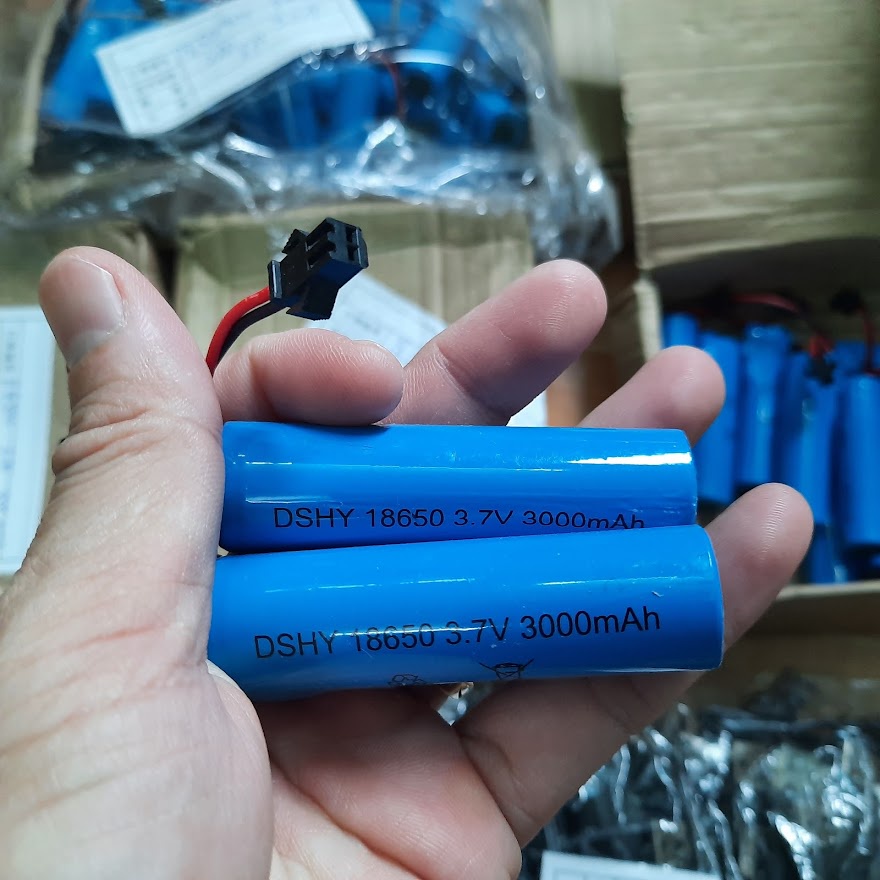 Pin sạc 3.7v 18650 3000mah dùng cho xe điều khiển từ xa cổng nối SM-2P