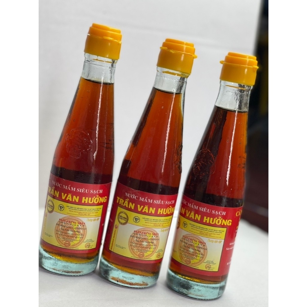 Nước mắm sạch Trần Văn Hưởng loại đặc biệt cốt cô đặc (chai 250ml)