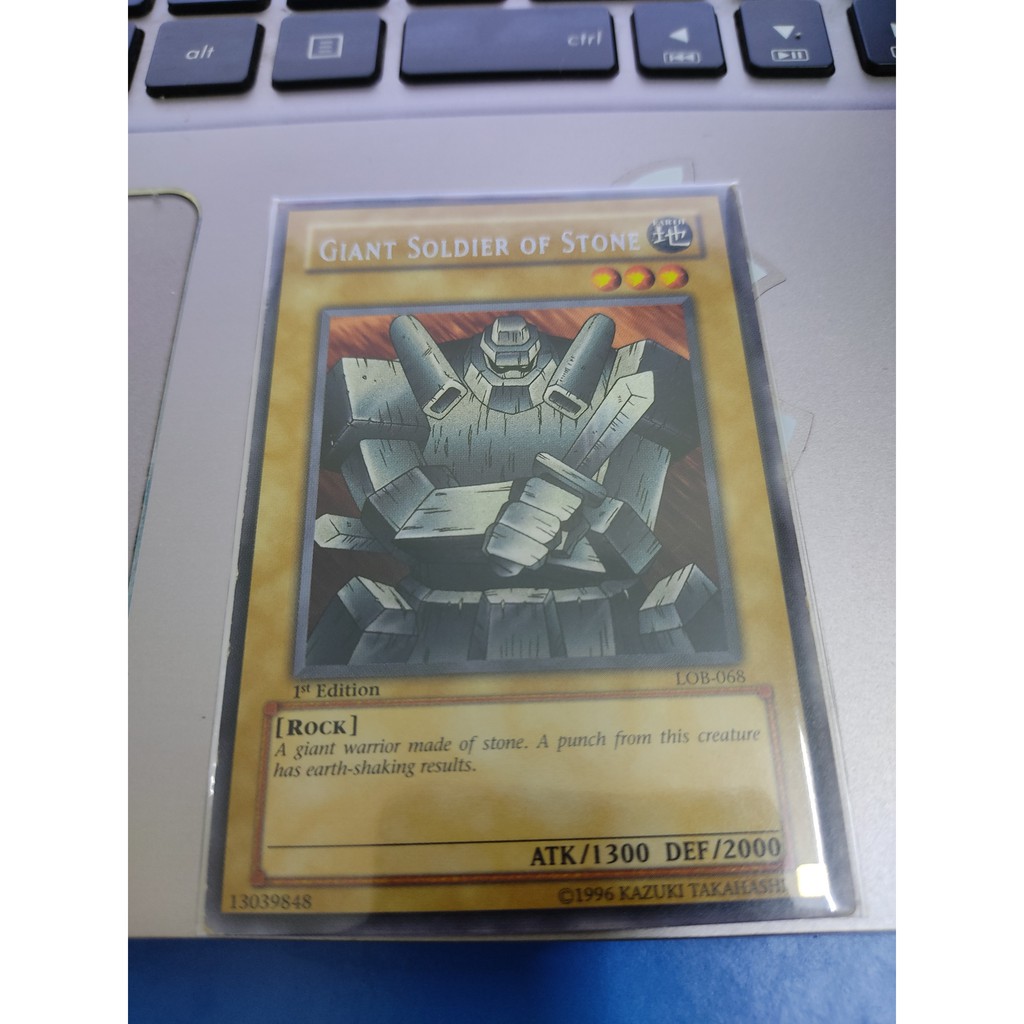 [Yugioh Funny Shop] Giant Soldier of Stone - LOB-068 - Rare 1st Edition (AE)