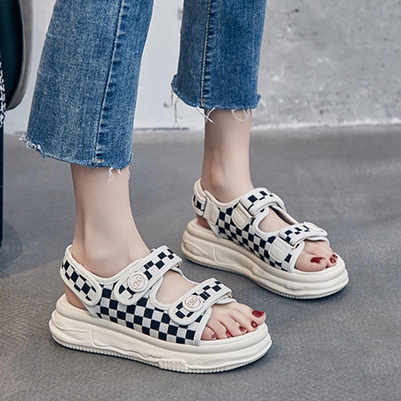 Giày Sandal Đế Mềm Dày Phong Cách Thời Trang Mùa Hè Dành Cho Nữ 2022