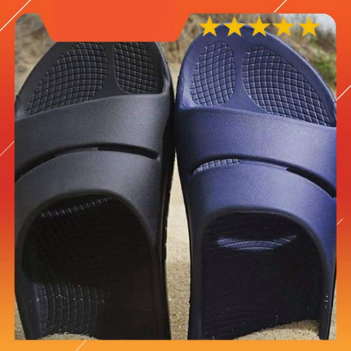 Dép đi bộ Nam, Nữ Oofos màu đen. - SIÊU HOT