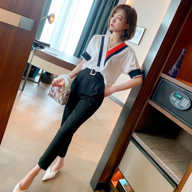 Set bộ áo cổ V phối màu. Nhập QC