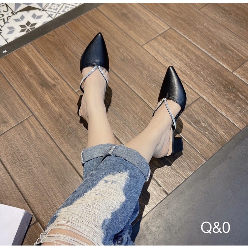 Sục nữ sục cao gót mũi nhọn gót vuông 5cm 2 màu đen kem quai đính đá sành điệu thời trang mã M08
