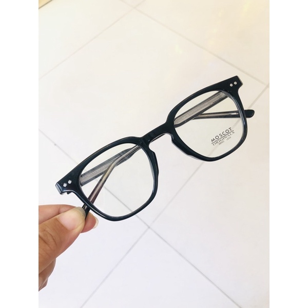 Kính gọng Moscot