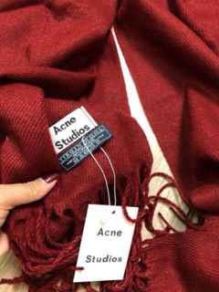 KHĂN ACNE STUDIO HÃNG GIÁ HẠT DẺ