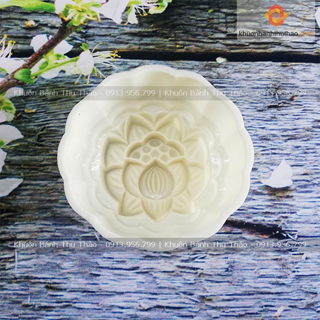 Khuôn bánh trung thu rau câu hoa sen nhụy RT31
