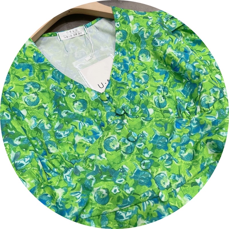 Váy Hoa Xanh Khuy Bọc Tay Phồng Siêu Xinh Có Ảnh Thật Kèm Video | BigBuy360 - bigbuy360.vn