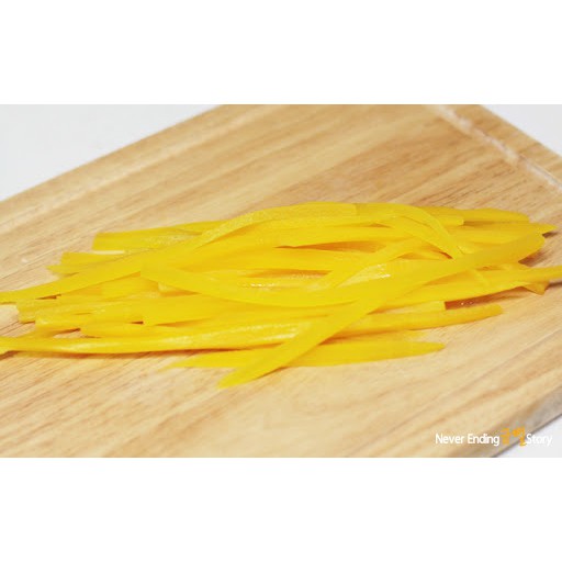 [SHIP HCM] Củ cải vàng cắt sợi cuộn kimbap 2.6kg, 3kg