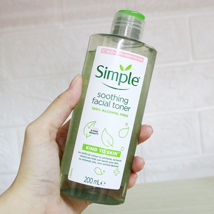 Nước Hoa Hồng Simple Soothing Facial Toner