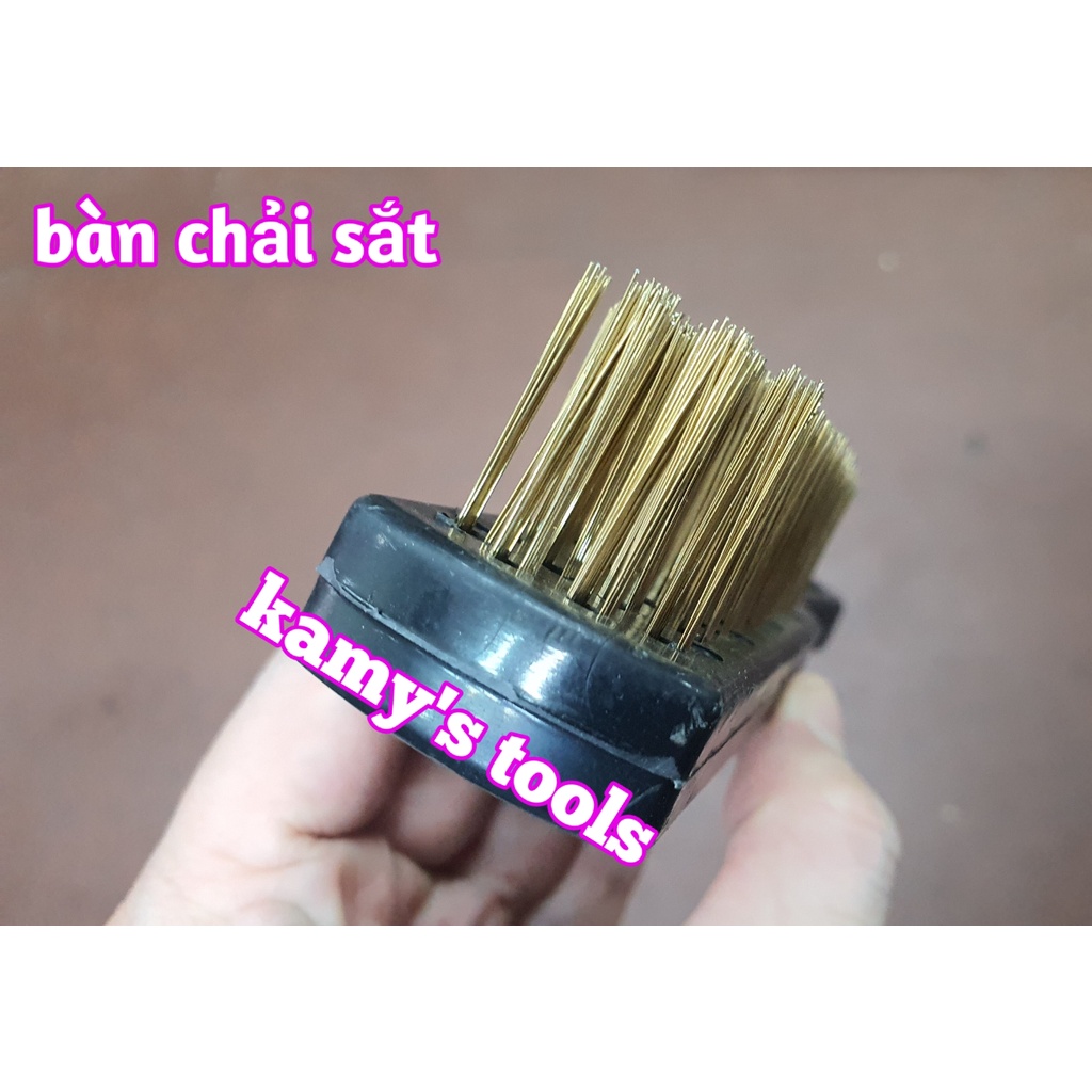 Bàn chải sắt cán nhựa cứng màu đen dài 240mm