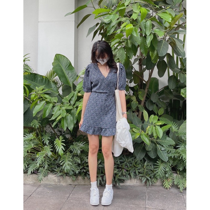 [Mã FAGREEN1505 giảm tới 30K đơn 99K] váy cổ V hoa nhí 5286 | BigBuy360 - bigbuy360.vn