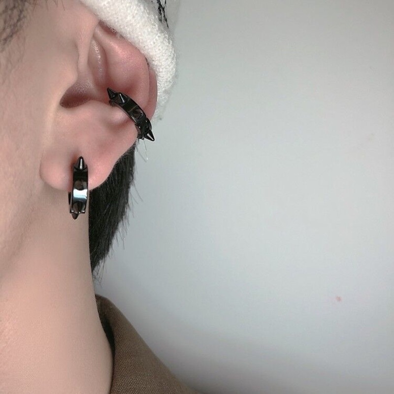 Khuyên tai hình đinh tán kẹp vành tai phong cách punk đường phố cá tính chất liệu thép titan độc đáo sáng tạo
