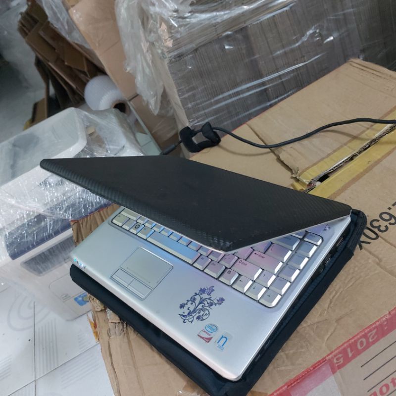 Laptop DELL ram 4Gb màn hình 14 inch đầy đủ phụ kiện chính hãng (Đã sử dụng)