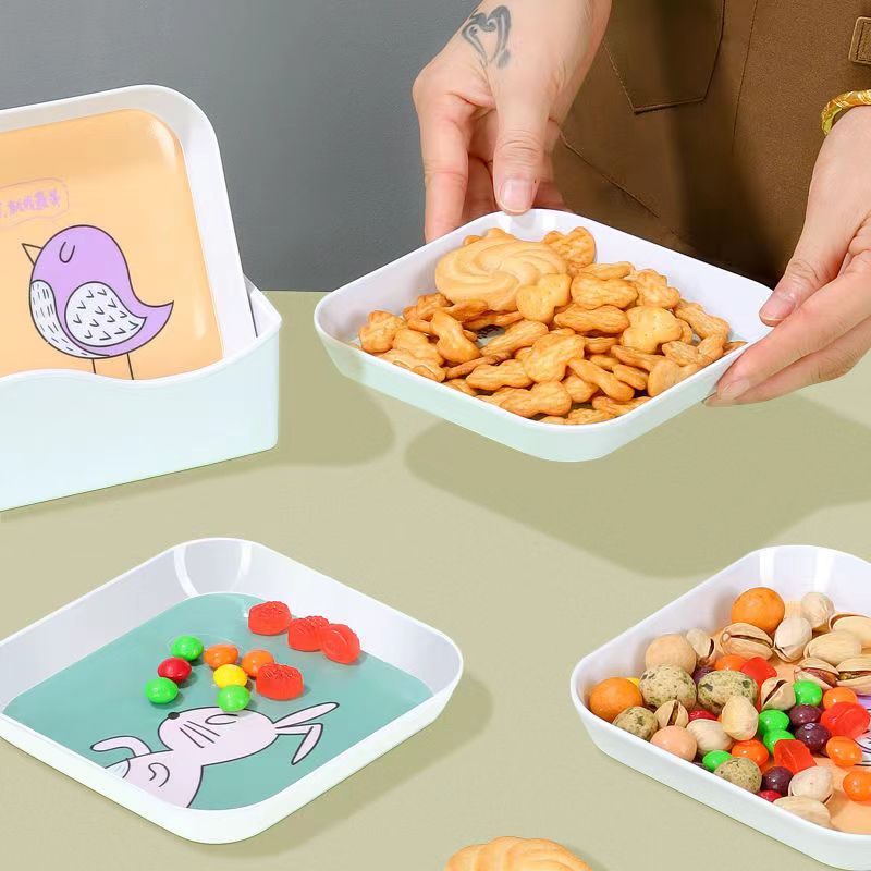 Set 4 Đĩa Đựng Thức Ăn Họa Tiết Hoạt Hình Dễ Thương