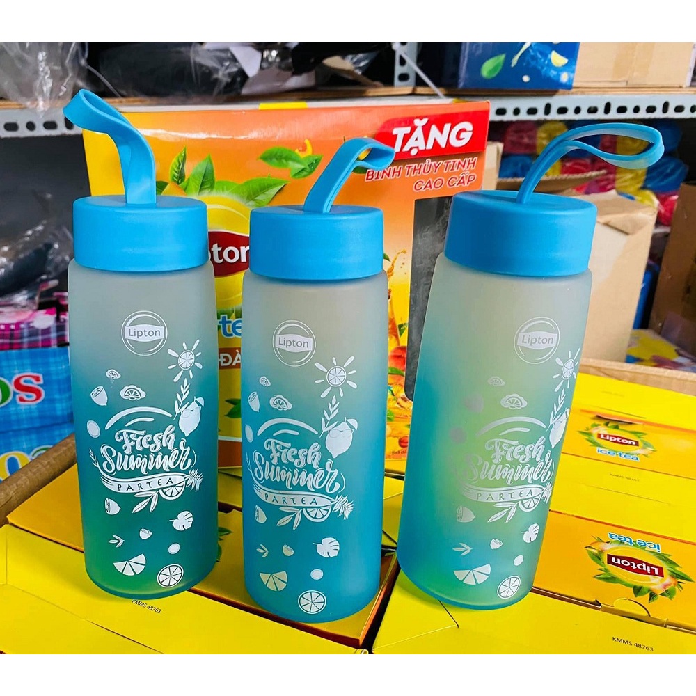 Bình thủy tinh 500ml có dây cầm siêu kute, màu sắc tươi tắn - bình khuyến mại Lipton