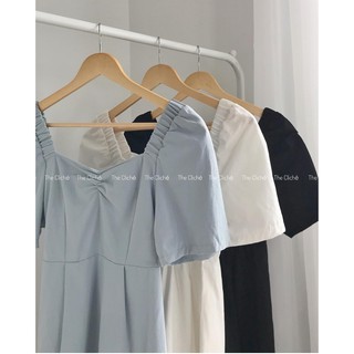 Váy cổ vuông hở lưng