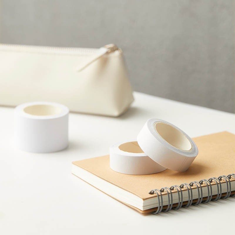 1/2 cuộn băng keo khung trắng đen đơn giản