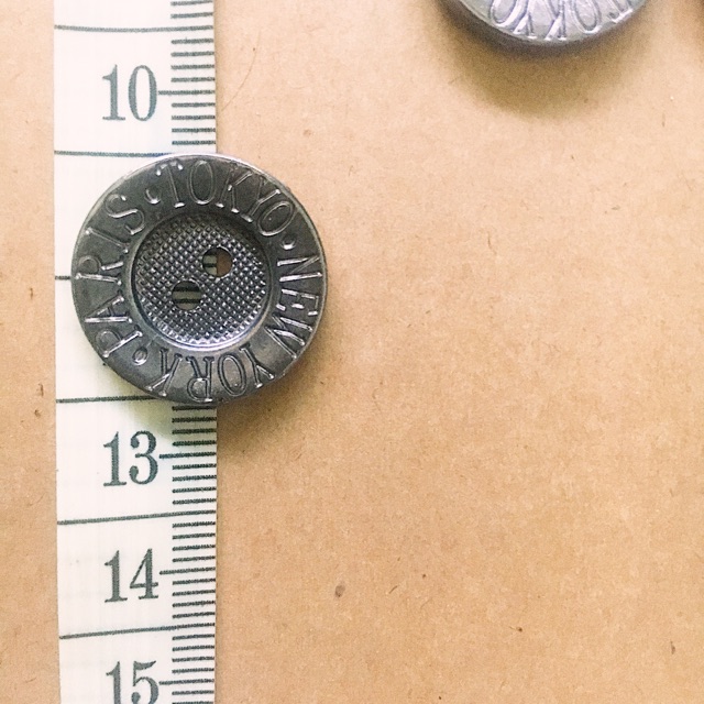 Nút nhựa, nút áo các loại ( loại lớn - nút dạ, quần tây ... ) | BigBuy360 - bigbuy360.vn