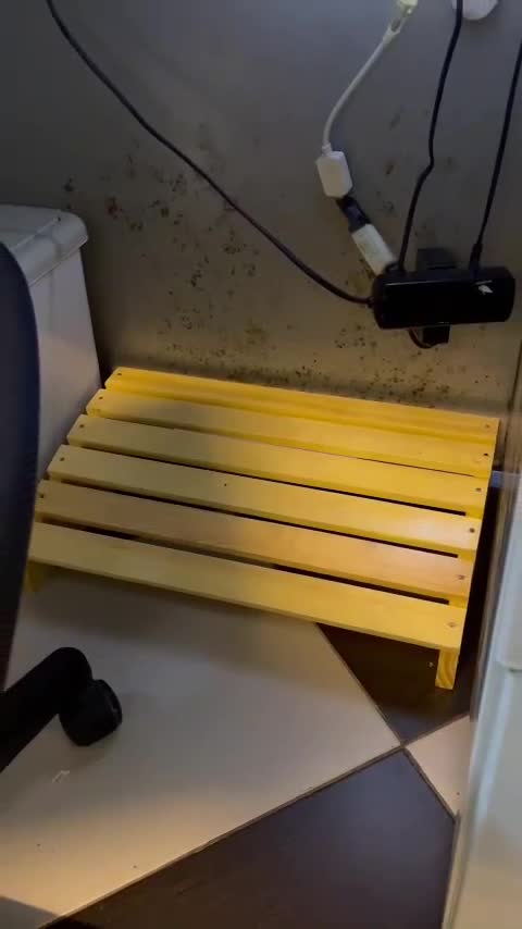 Ghế gỗ kê giá để chân toilet làm nail  bàn ngồi làm việc thoải mái văn phòng - bàn học - bàn làm việc | BigBuy360 - bigbuy360.vn