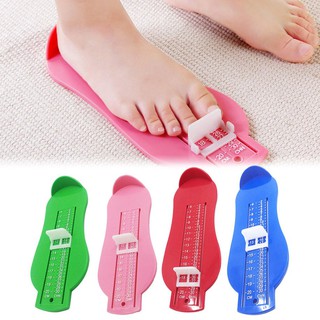 Dụng cụ đo kích cỡ bàn chân cho bé