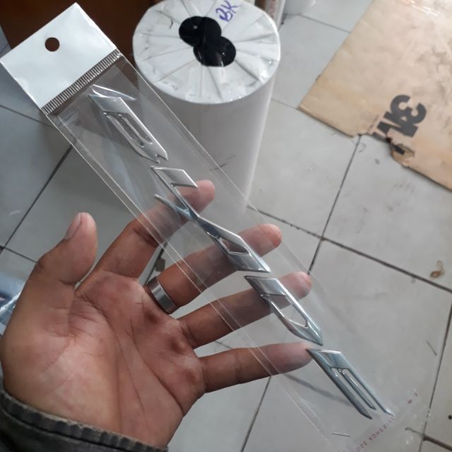 Chữ nổi Blade