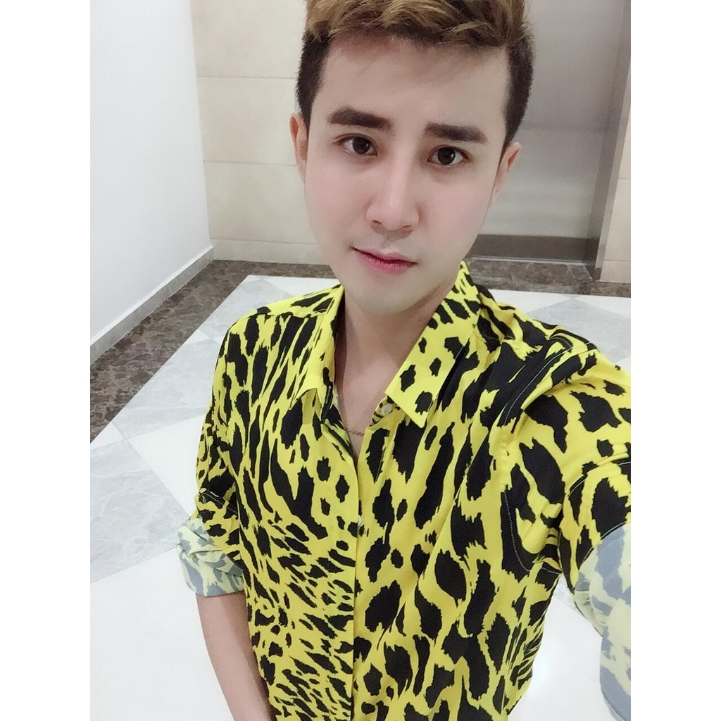 Áo sơ mi họa tiết beo vàng