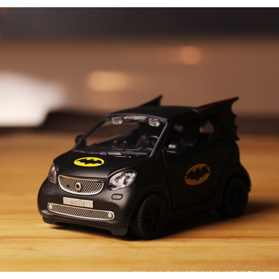 Xe mini Beetle mẫu Batman và Kitty cho bộ sưu tập của bạn