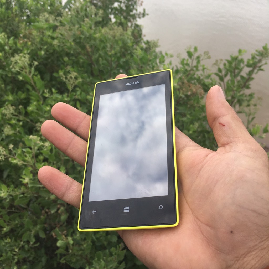 Điện thoại cảm ứng giá rẻ lumia 520 nghe goij xem youtube | BigBuy360 - bigbuy360.vn