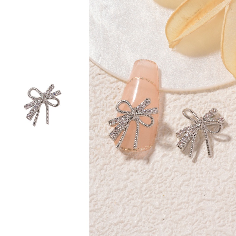 Phụ Kiện Trang Trí Móng Tay Hình Trái Tim 3D Bằng Hợp Kim Xinh Xắn