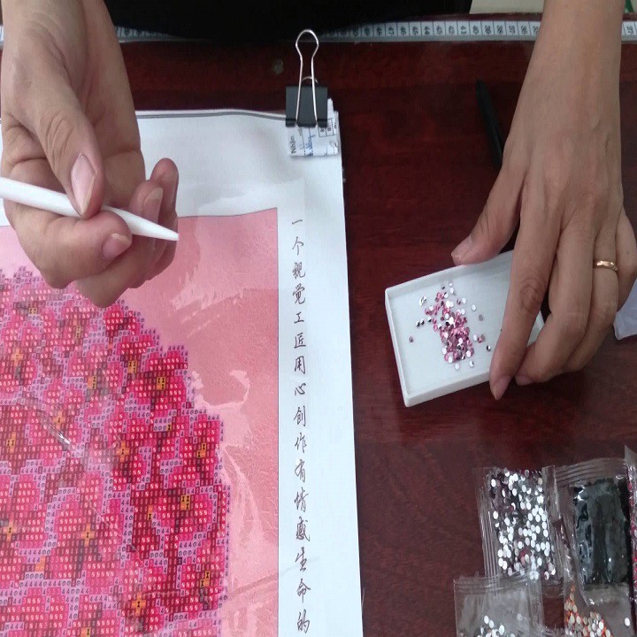 Tranh đính đá cá Gia Hòa Vạn Sự Hưng. Kích thước: 120x60cm và 150x70cm | BigBuy360 - bigbuy360.vn