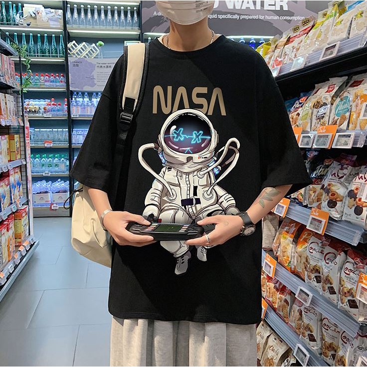 Áo thun tay lỡ form rộng, áo phông tay lỡ unisex nam nữ đều mặc được in họa tiết PHI HÀNH GIA D67 DIEMHANG2K11