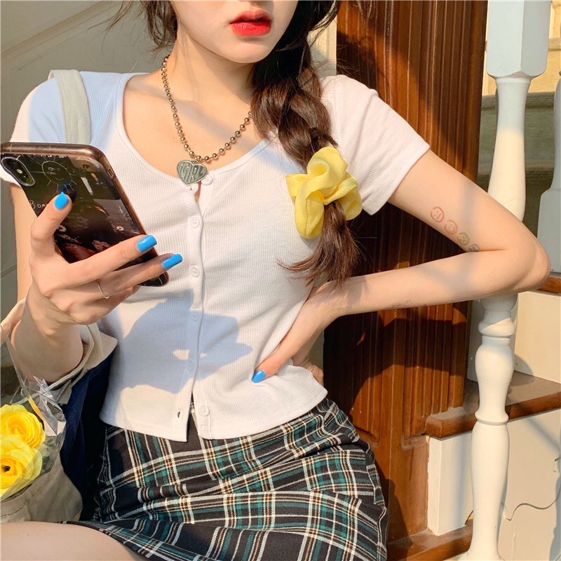 [Mã FAMAYWA giảm 10K đơn 50K] Áo dáng ngắn croptop hoạ tiết hoa nhí ( ảnh thật ) | BigBuy360 - bigbuy360.vn