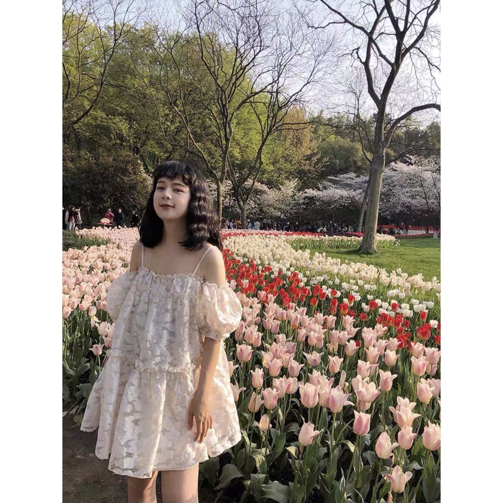 [Ảnh thật/Sẵn] Đầm 2 dây họa tiết hoa nổi dáng xòe - Váy trễ vai tay bo in hoa nổi dáng ngắn