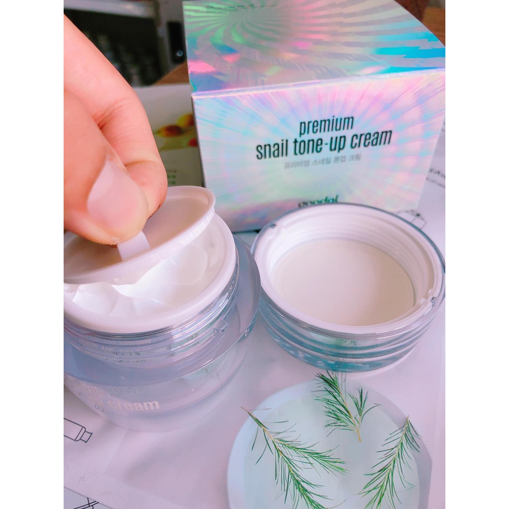 Kem dưỡng trắng da Goodal Premium Snail Tone-Up Cream | BigBuy360 - bigbuy360.vn