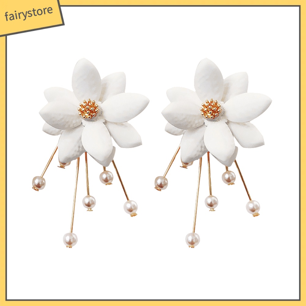 Bông Tai Hình Cánh Hoa Đính Ngọc Trai Giả Xinh Xắn