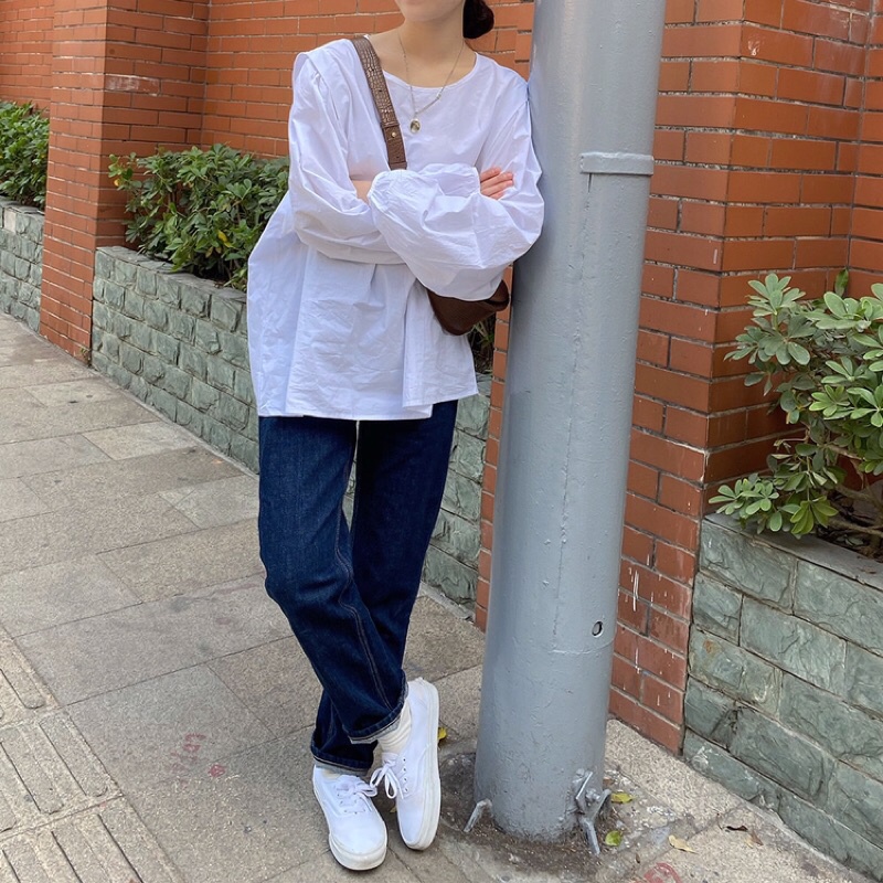 Áo trắng tay phồng