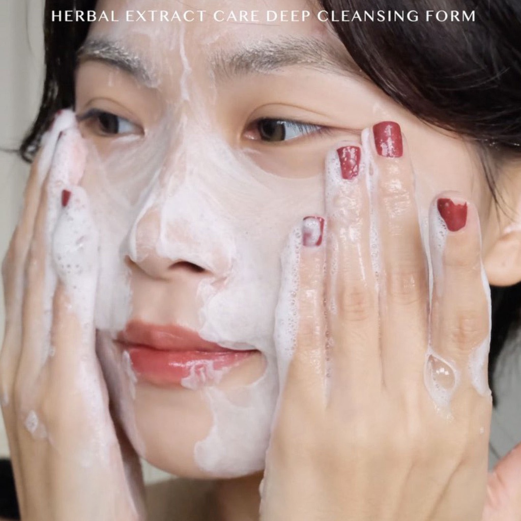 Sữa Rửa Mặt Tràm Trà Derladie Sạch Sâu, Kiềm Dầu Cho Da Mụn Derladie Herbal Extract Care Deep Cleansing Foam 150ml