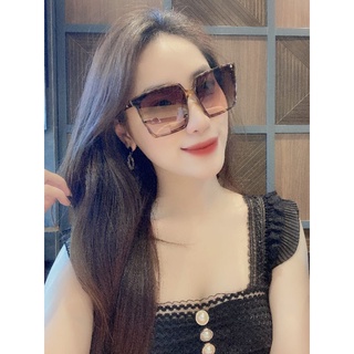 Kính Shein có mail mua hàng của web