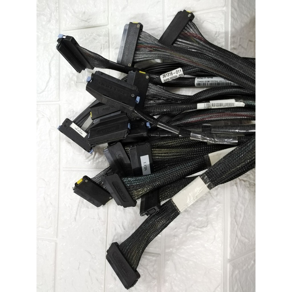 cáp sas hotswap cho ổ cứng sas, loại 2 đầu dẹp