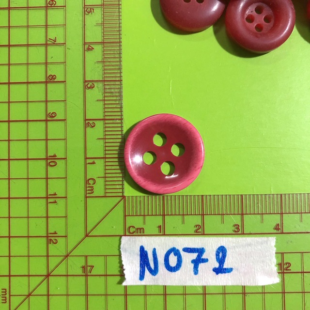 Combo nút áo đỏ trơn N070-N073