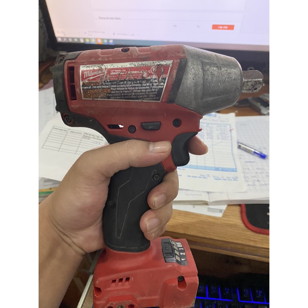 BN. Thân máy siết bulong bãi Milwaukee M18 2754-20 không chổi than (Không pin và sạc)