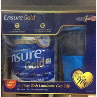 Sữa Ensure gold 850g tặng lý uống date 2022