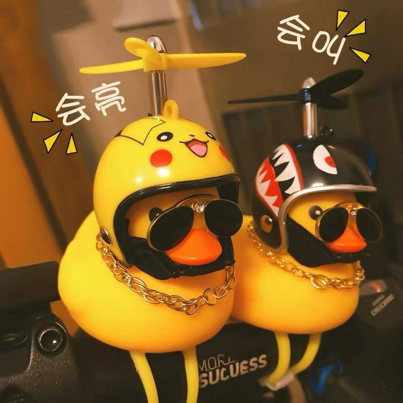 Vịt Gắn Xe Đạp ,Xe Máy ,Ô Tô, Đội mũ bảo hiểm PUBG, Có Đèn Chong Chóng, dây truyền, kính đen, đèn rung, đai, keo
