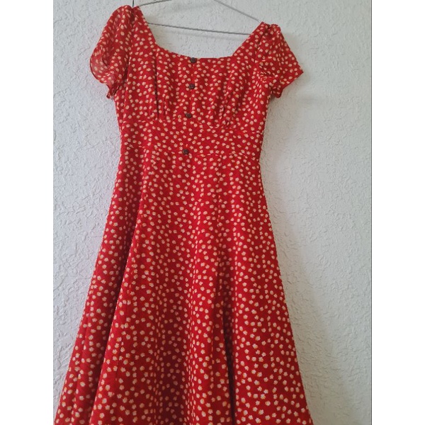 Đầm hoa BEM, Thanh lý 100k, mới 99%