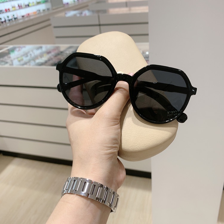 Kính Mát Gọng Tròn Nhỏ Cổ Điển Unisex